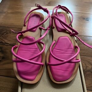Women’s sandals